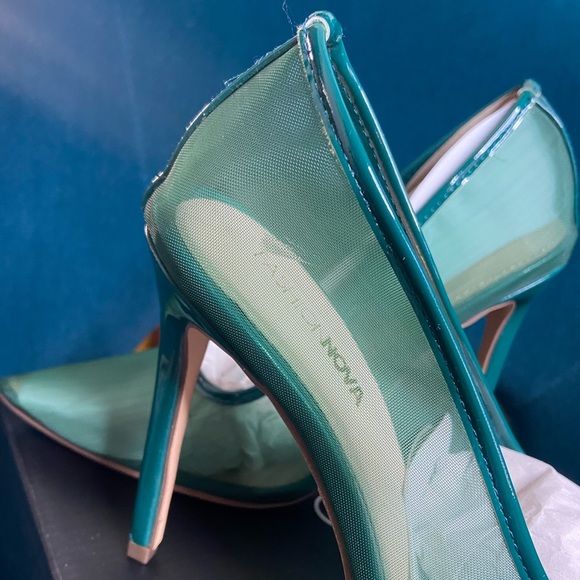Fashionova Dark Green Mesh Pump - Picture 2 of 4